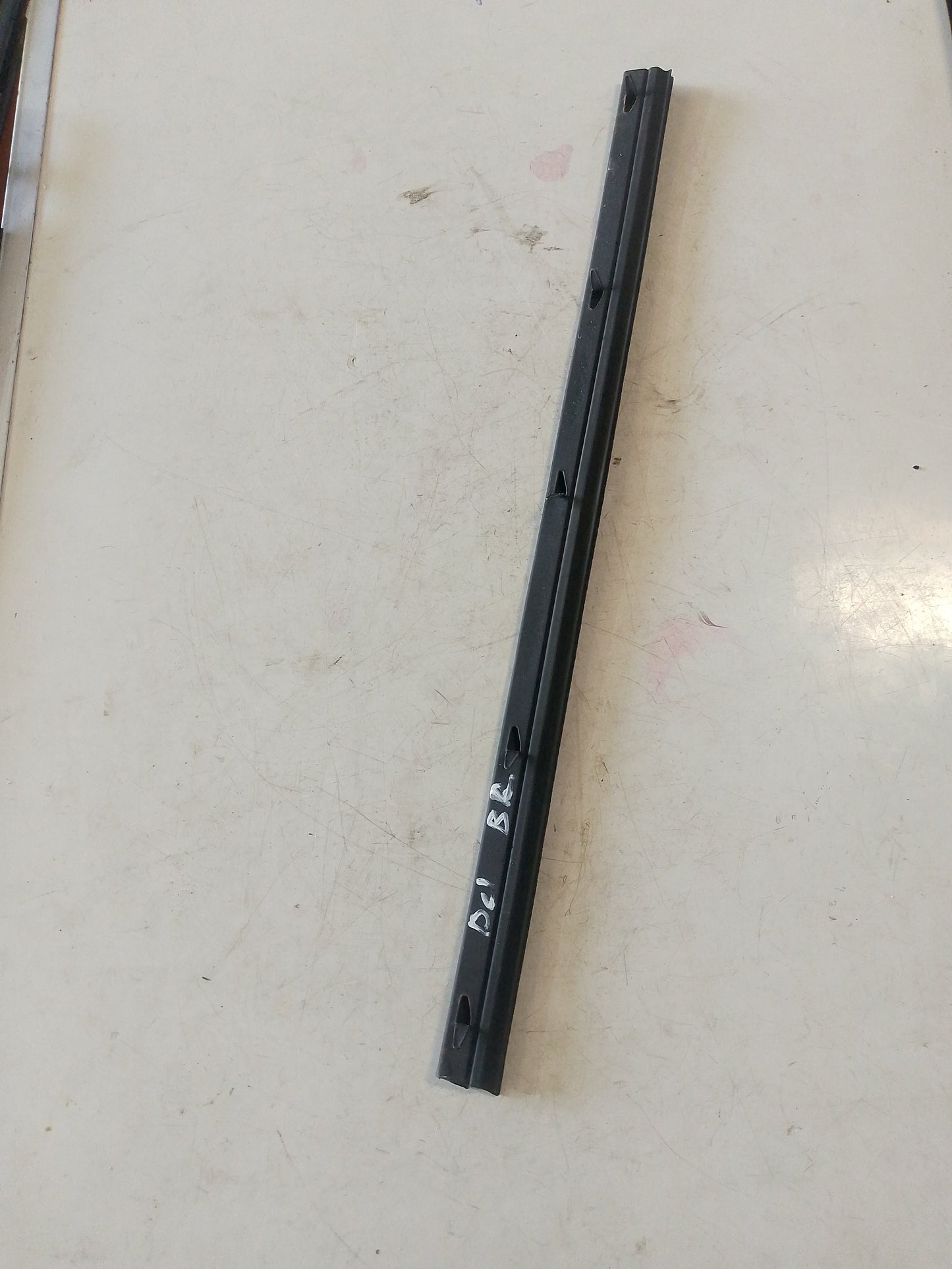 Cepillo Lamevidrio Toyota Yaris Belta Interno