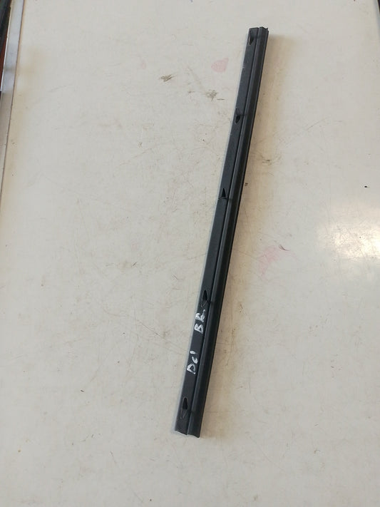 Cepillo Lamevidrio Toyota Yaris Belta Interno