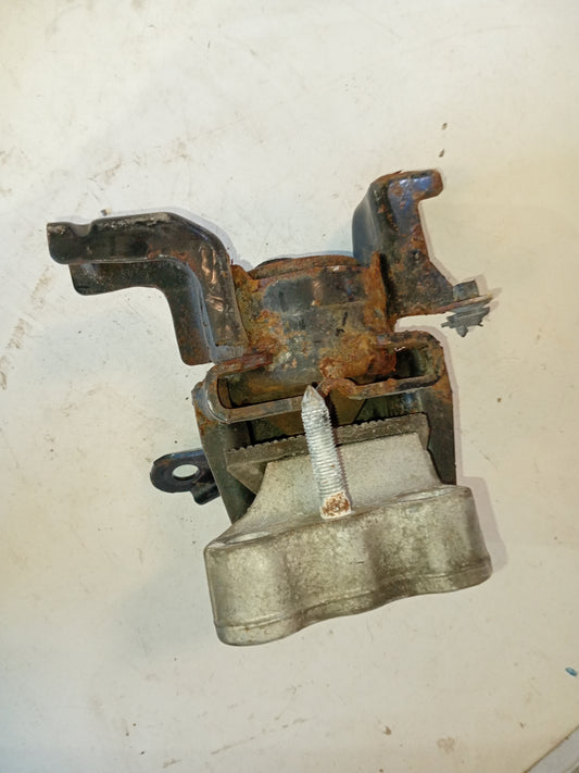 Soporte Derecho Base Motor Toyota Corolla 2009 2011