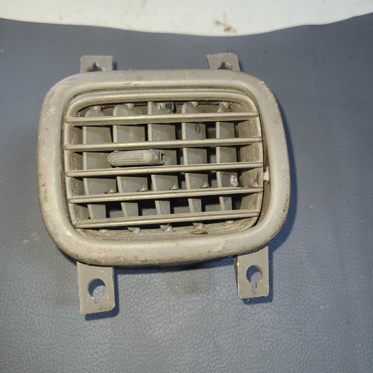 Rejilla Aire Nissan B15