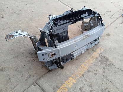 Marco Radiador Viga Impacto Care Vaca Toyota Yaris 2006 2010