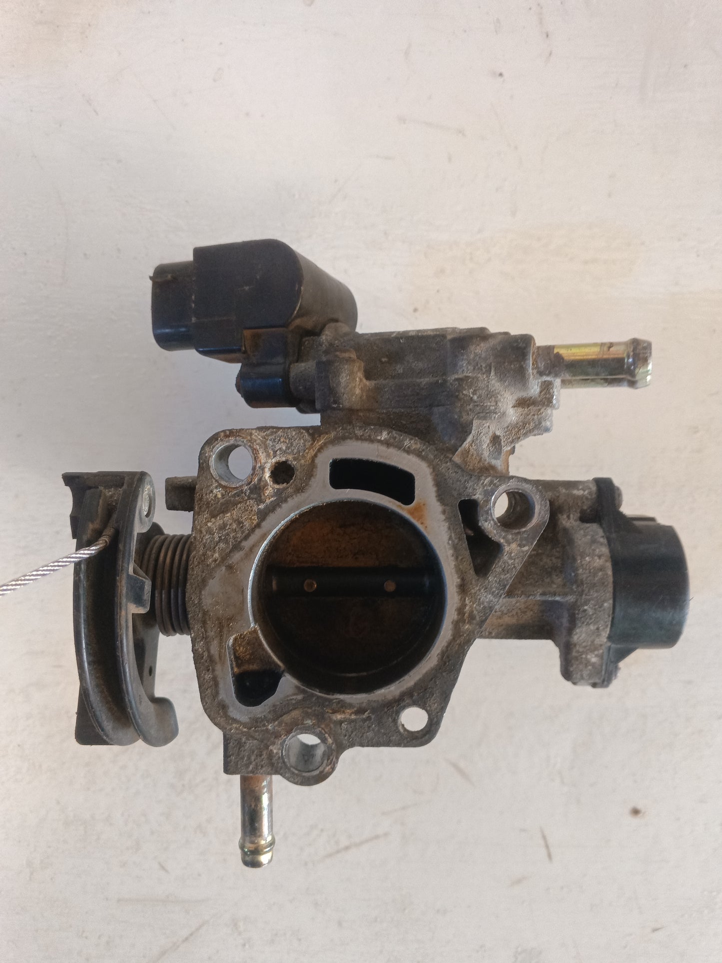 Cuerpo Aceleracion Guaya Toyota Yaris 2001 2005 (Completo)