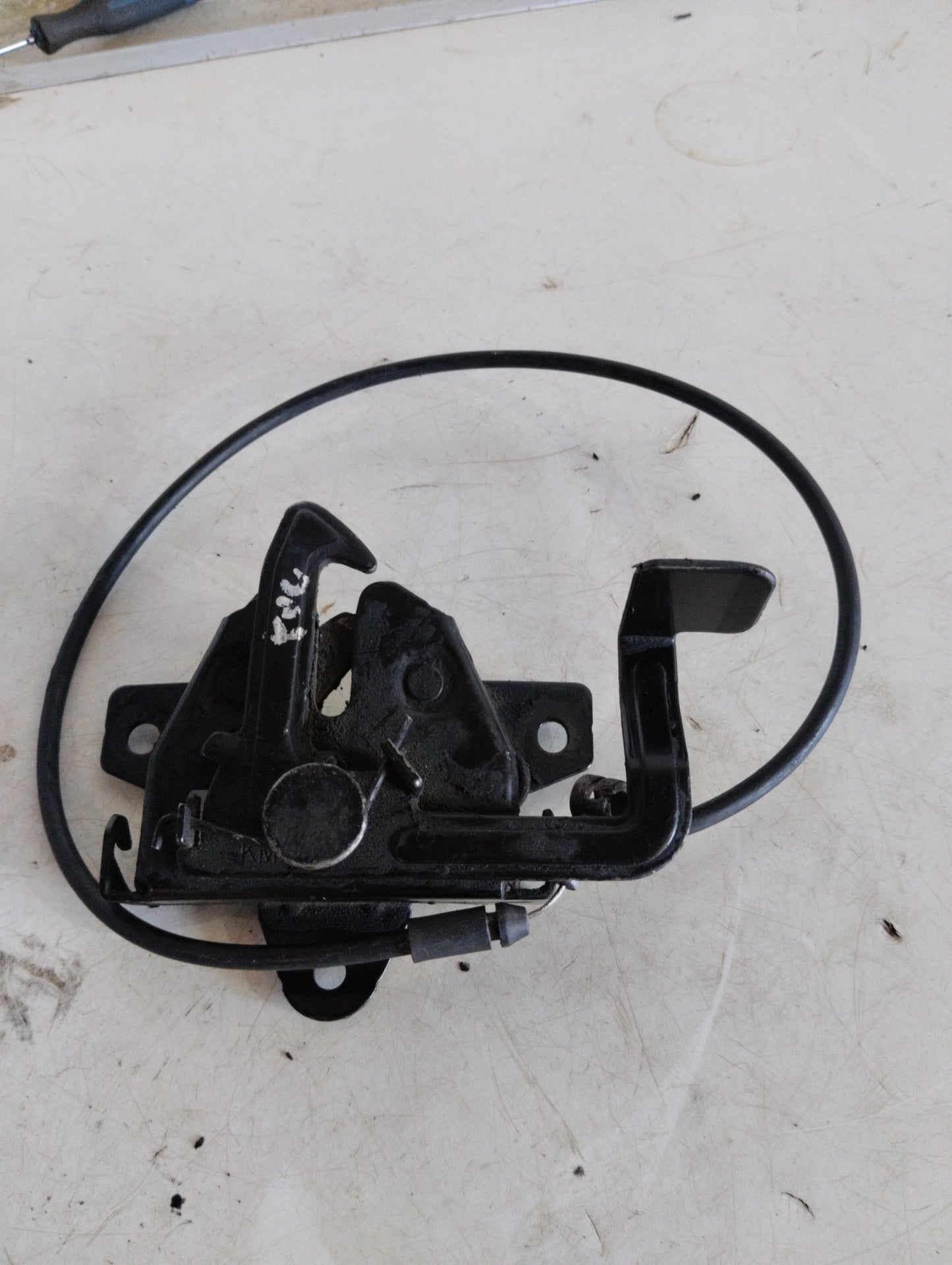 Cerradura Capot Hyundai Tucson 2005 2010
