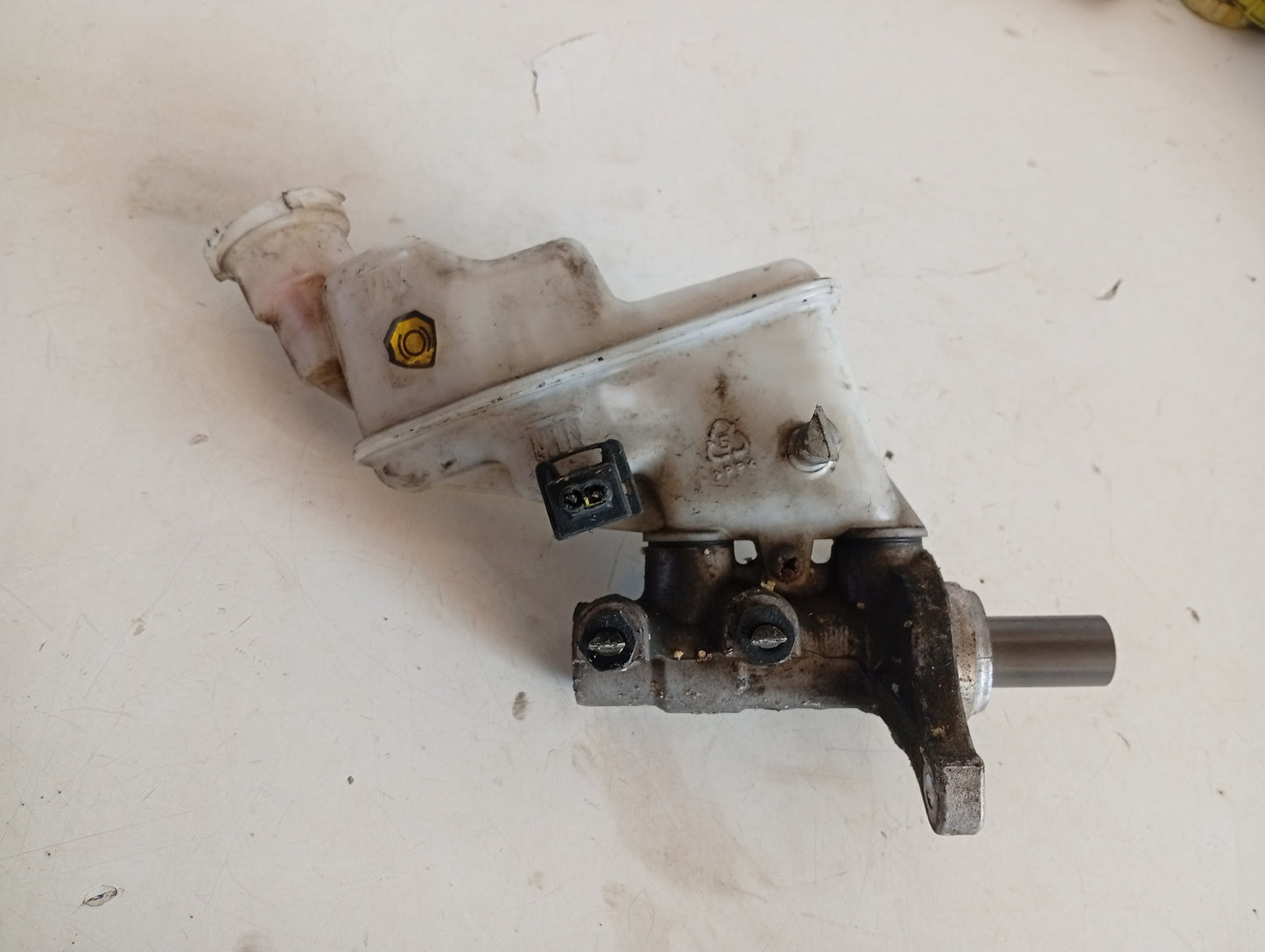 Bomba Freno Kia Rio 2012