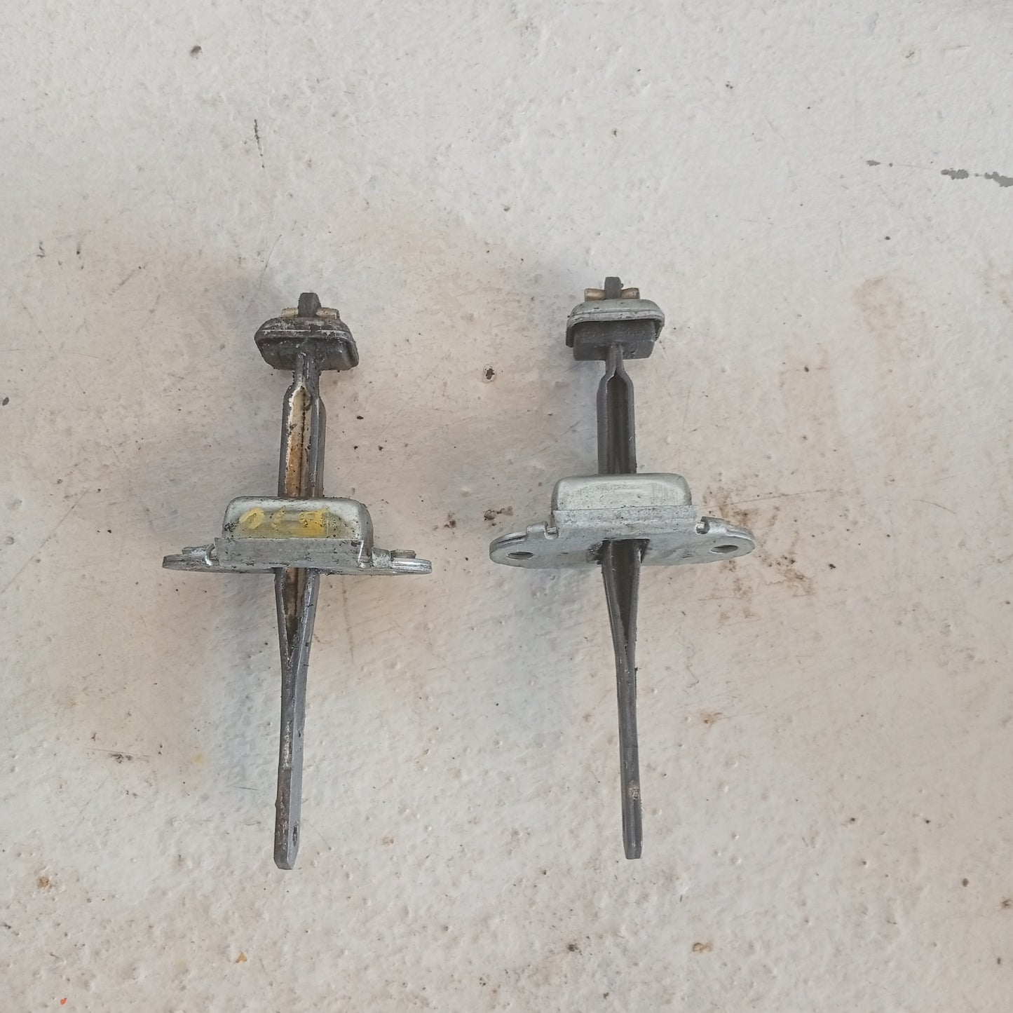 Freno Puerta Nissan Sentra B14