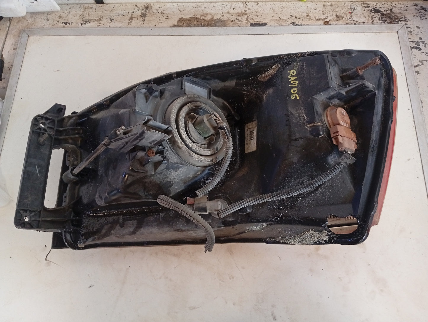 Faro Dodge Ram Luz Amarilla 1500 2500 3500 2006 2008