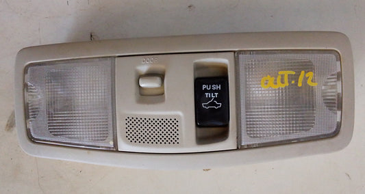 Lampara Techo Delantero Mitsubishi Outlander Quema Coco 2006 2012