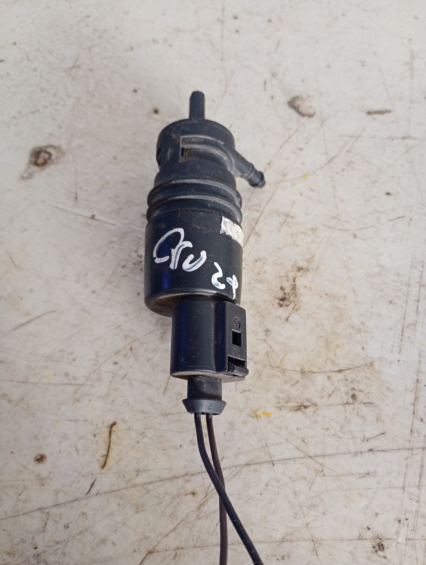 Bomba Limpia Parabrisas Chevrolet Cruze
