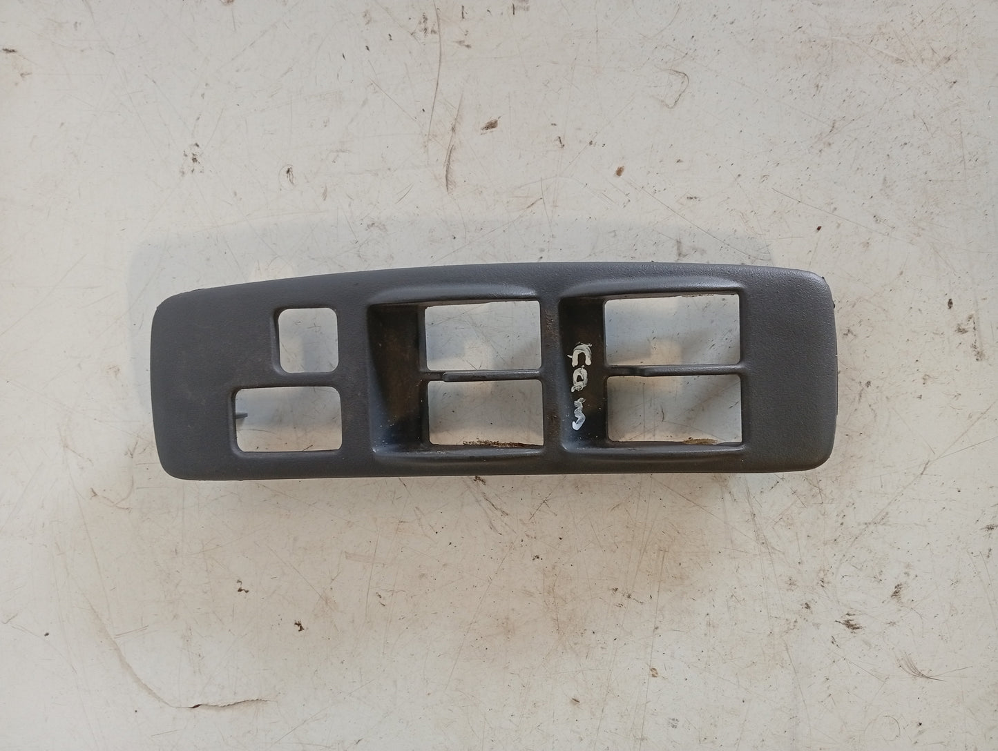 Embellecedor Mando Eleva Vidrio Toyota Camry 1996