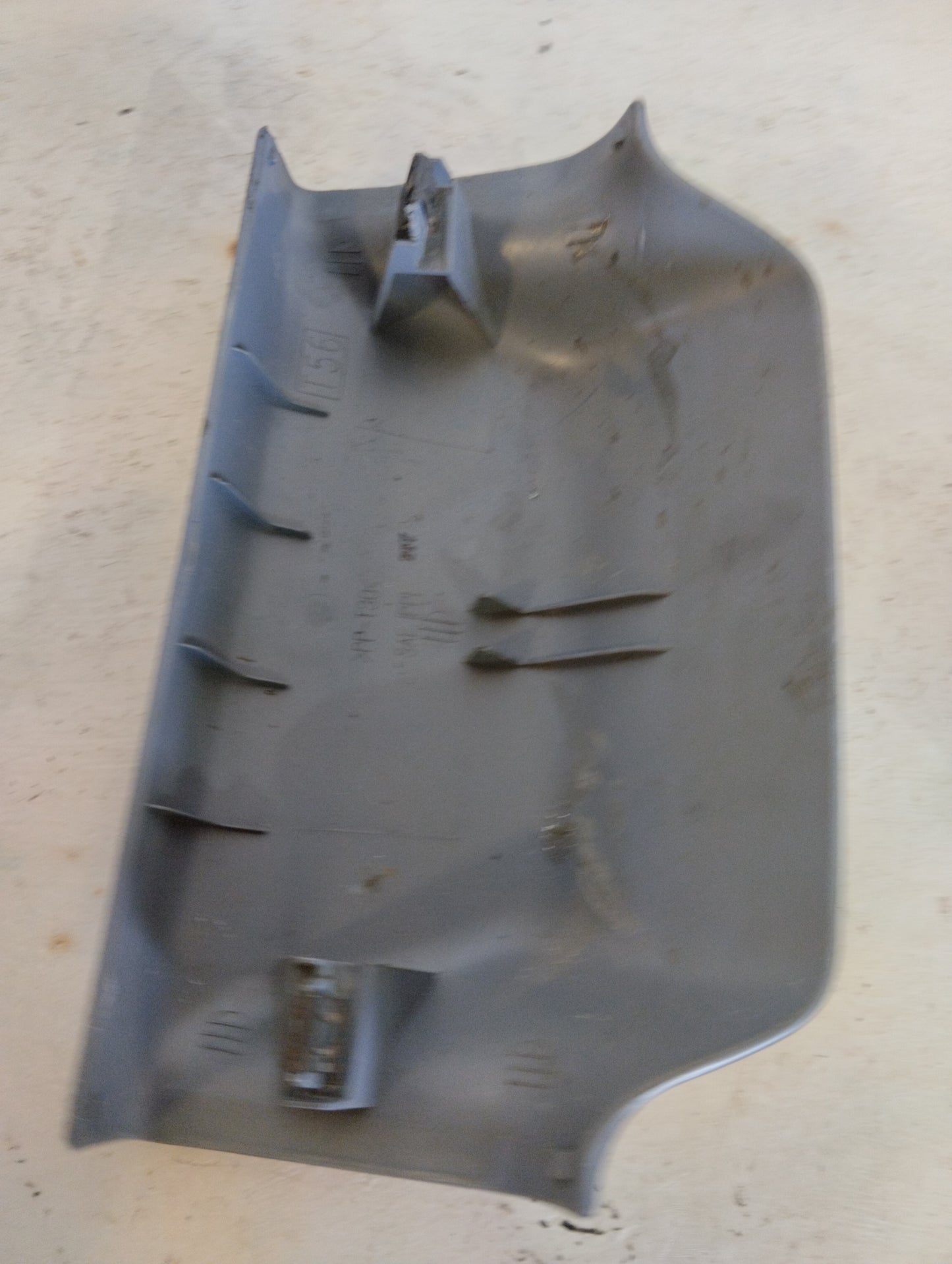Tapa Moldura Compuerta Toyota Rav4