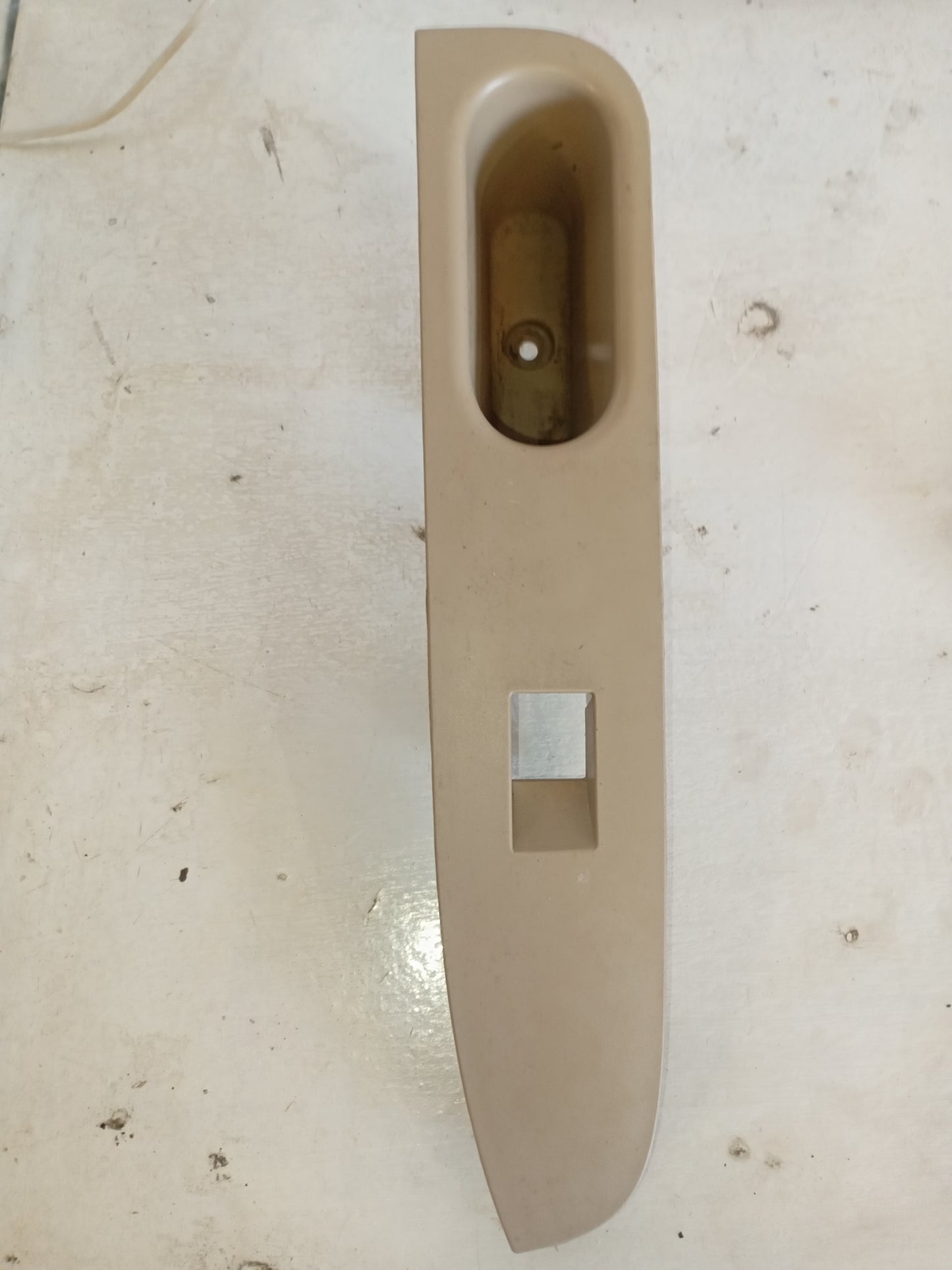 Embellecedor Mando Vidrio Ford Fusion