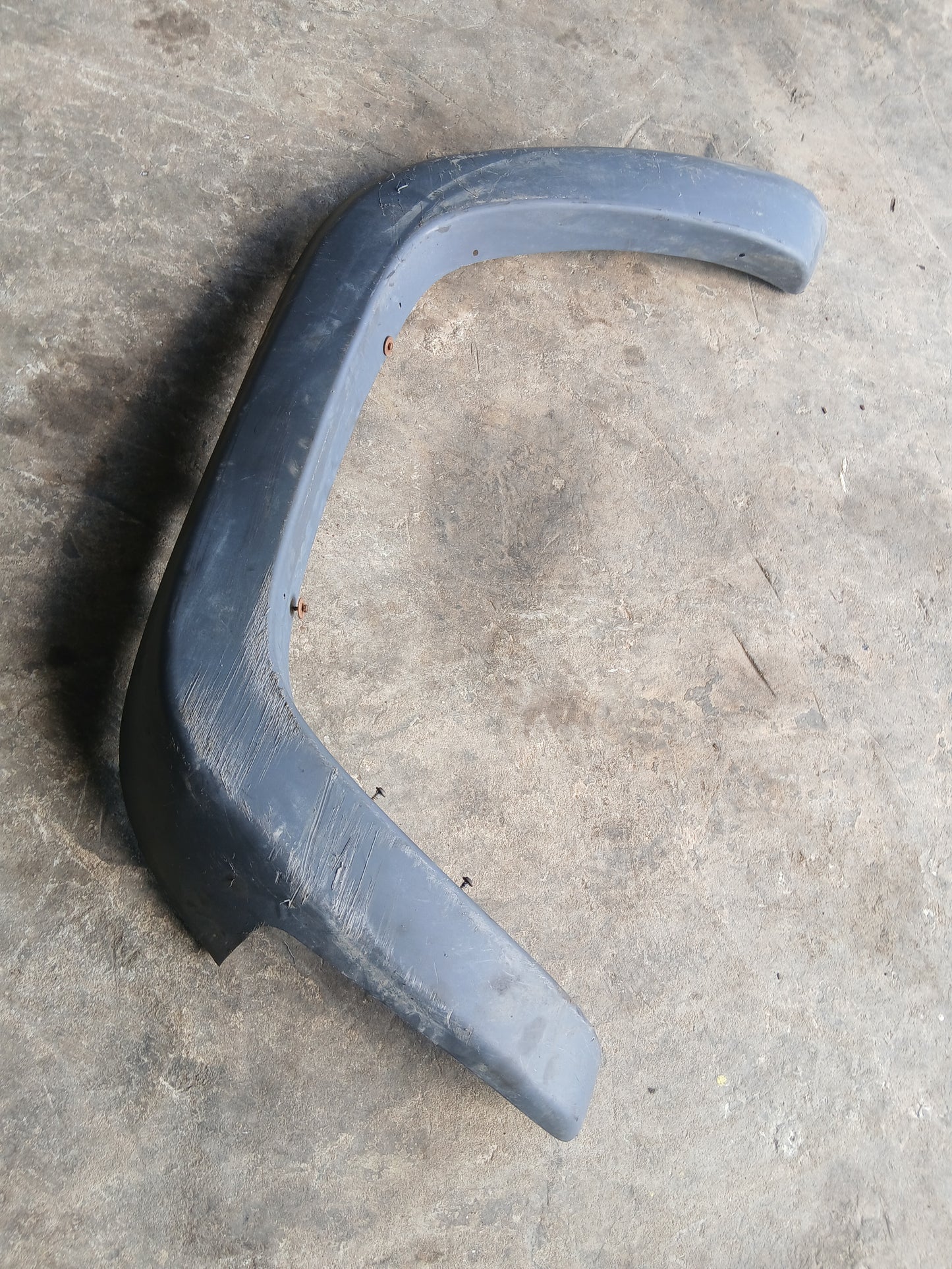 Moldura Buche Jeep Liberty KJ 2002 2006