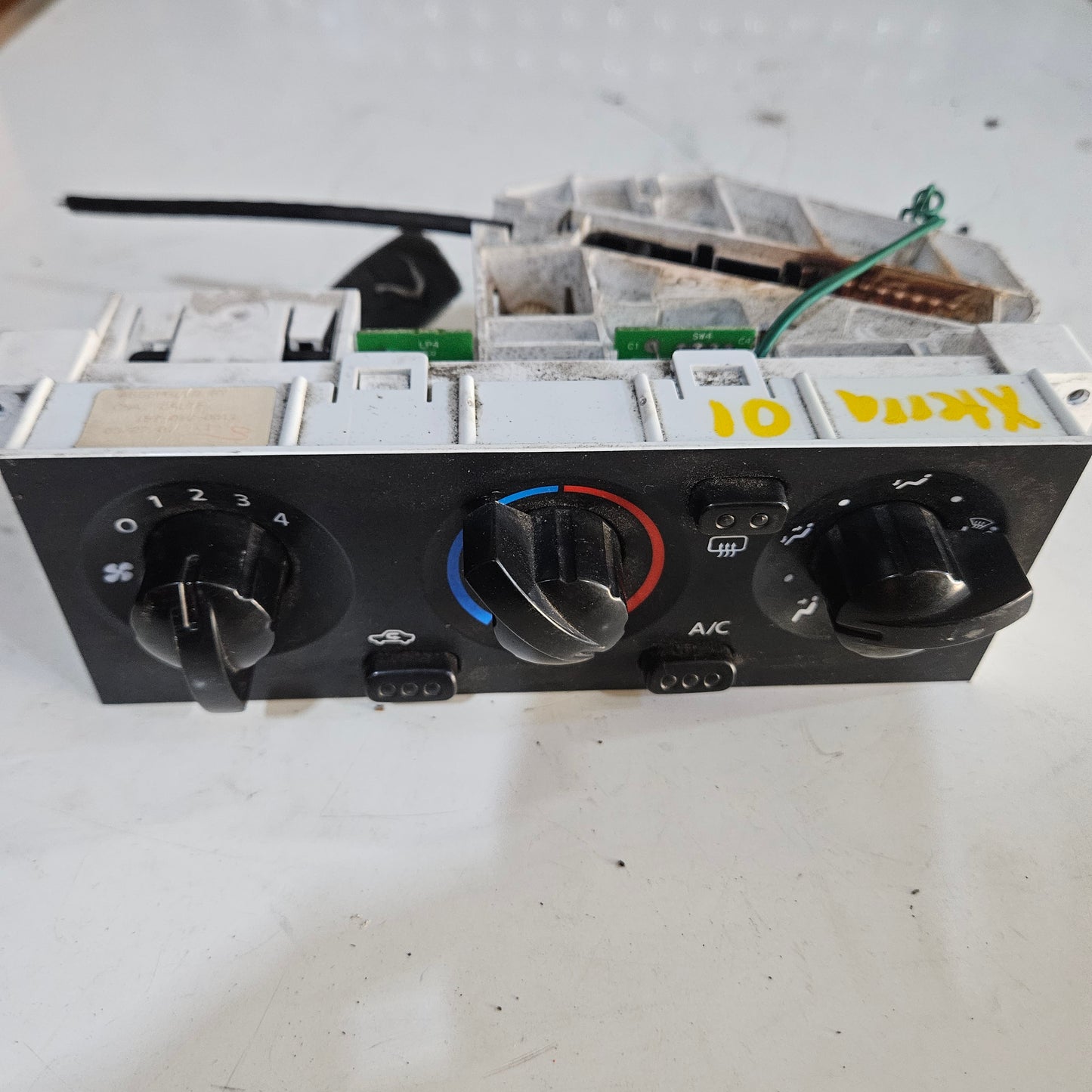 Mando Aire Acondicionado Nissan Xterra 2001 2004