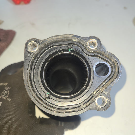 Toma De Agua Plastica Sin Termostato Mazda3 Mazda6