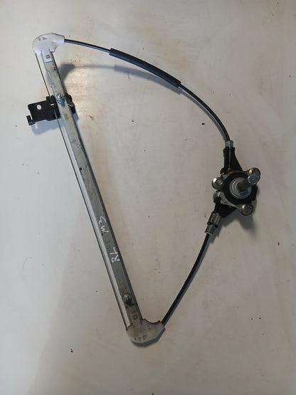 Eleva Vidrio Manual Mazda3