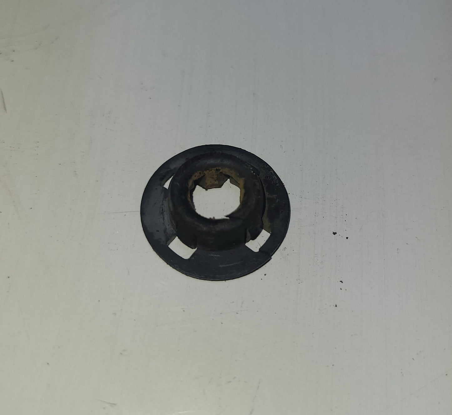 Base Varilla Capot Yaris Runner Hilux Fortuner Corolla