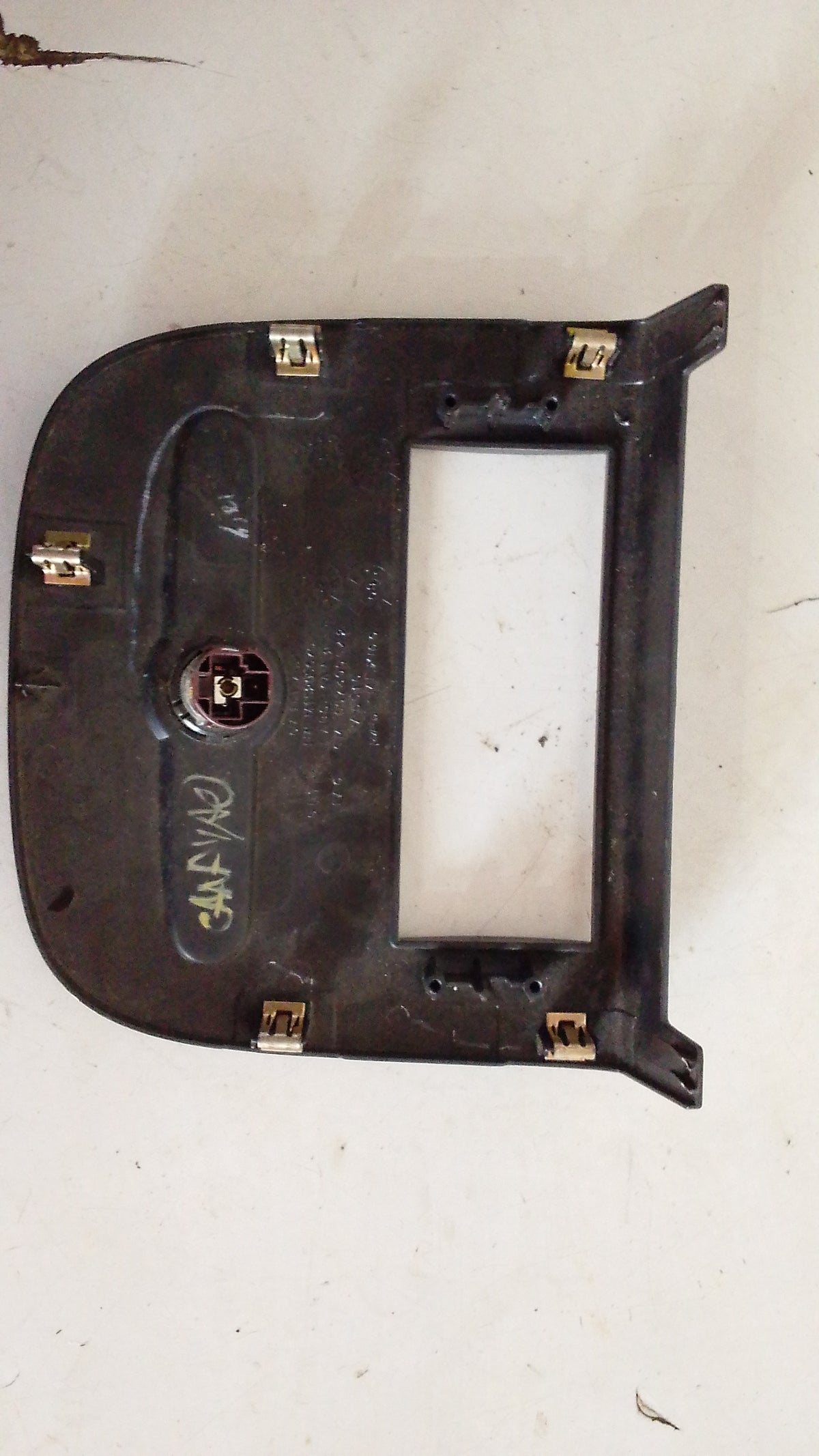 Embellecedor Mando Aire Consola Trasera Chevrolet Tahoe 2005 2010