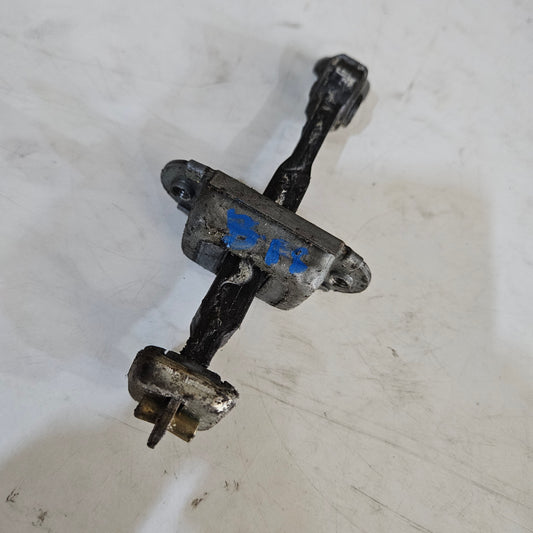 Freno Puerta Nissan Sentra B15