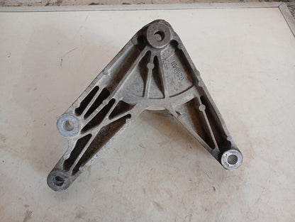 Soporte Base Caja Inferior Chevrolet Orlando