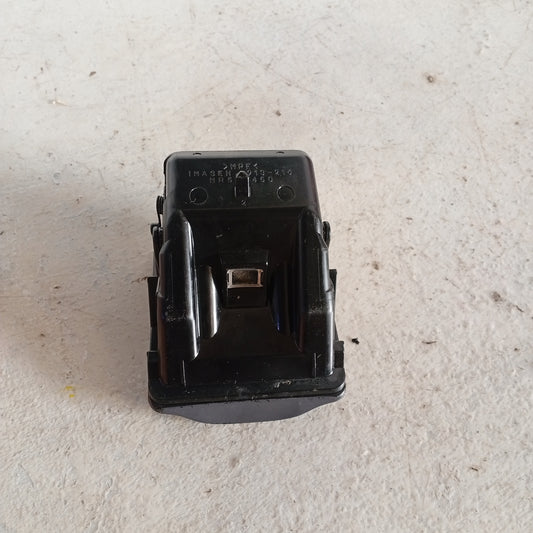 Cenicero Mitsubishi Lancer 2002 2006