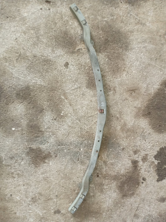 Base Parachoque Nissan Sentra B15