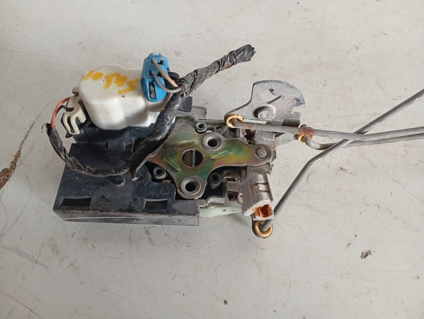 Cerradura Puerta Chevrolet Silverado Avalanche 2000 2006