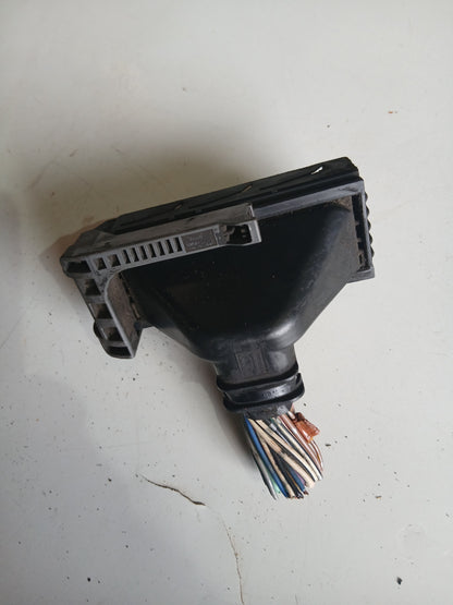 Conector Largo Computadora Toyota Yaris 2007