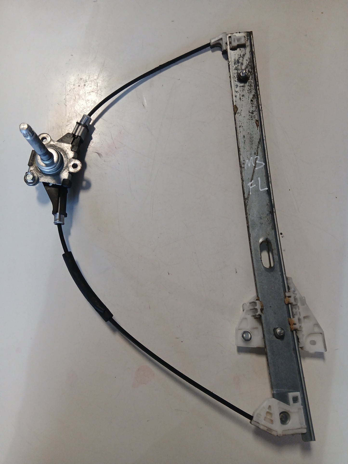 Eleva Vidrio Manual Mazda3