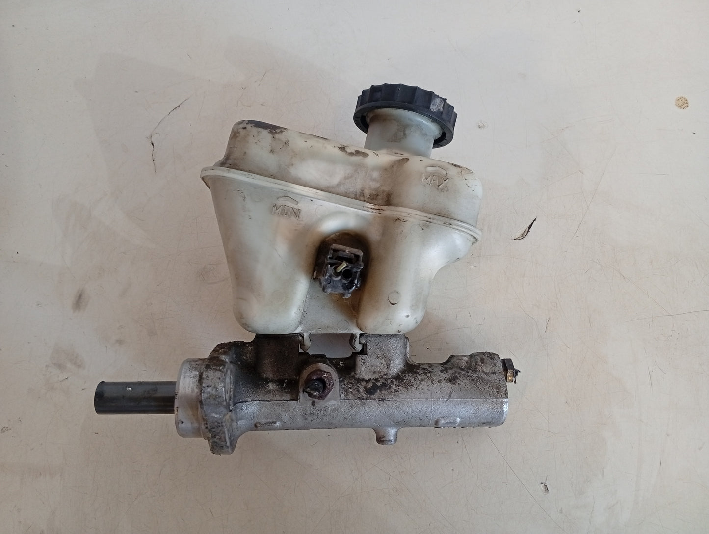 Bomba De Freno Mazda Tribute 2005 2006