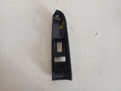 Embellecedor Mando Eleva Vidrio Chevrolet Blazer 1998
