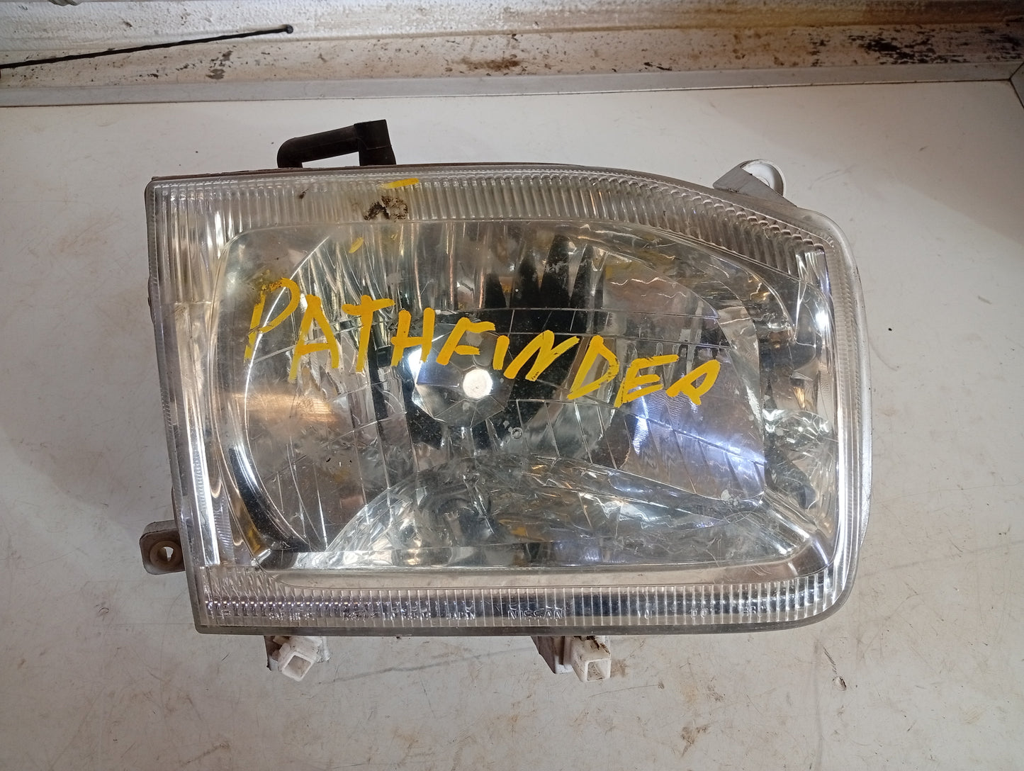 Faro Nissan Pathfinder 2000 2004