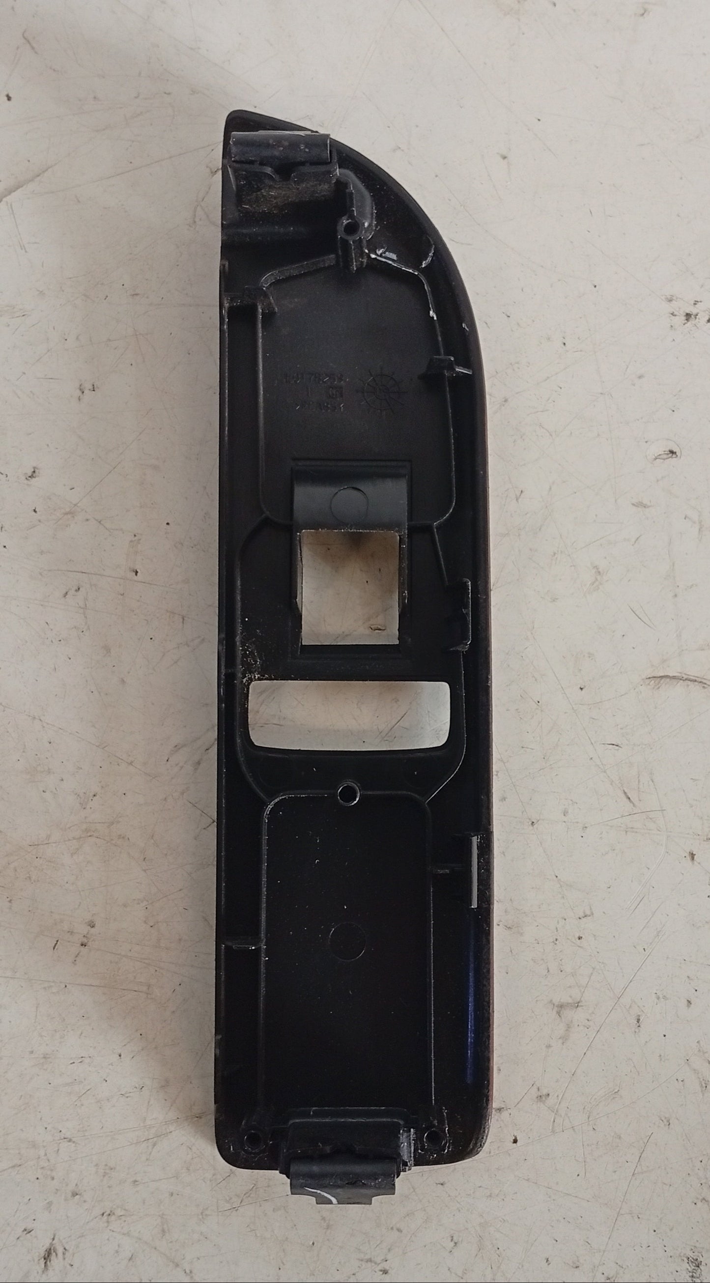 Embellecedor Mando Vidrio Chevrolet Tahoe 2005 2010