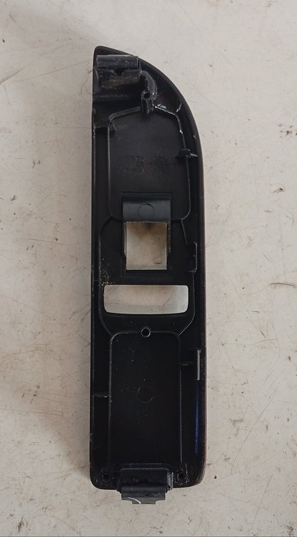 Embellecedor Mando Vidrio Chevrolet Tahoe 2005 2010