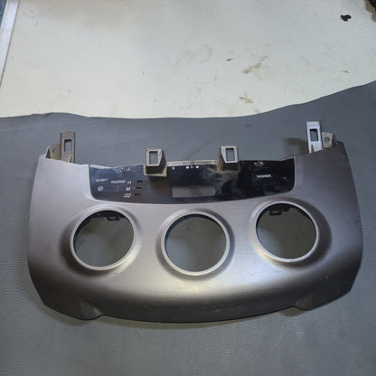 Embellecedor Mando Aire Central Toyota RAV4 2008