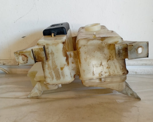 Envase Deposito Radiador / Limpiaparabrisa Ford Explorer 2002 2004
