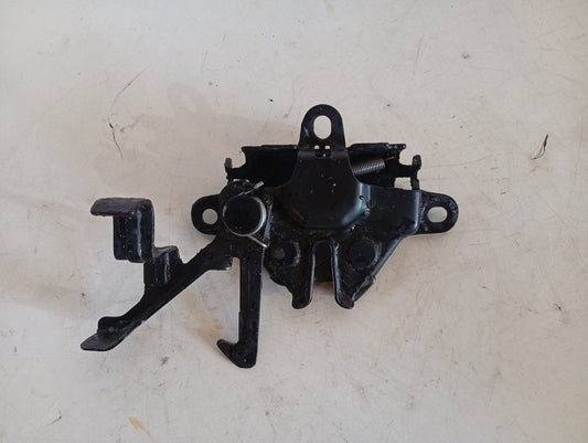Cerradura Capot Toyota Tacoma 2005 2011