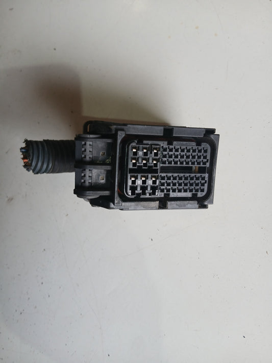 Conector Corto Computadora Toyota Yaris 2007