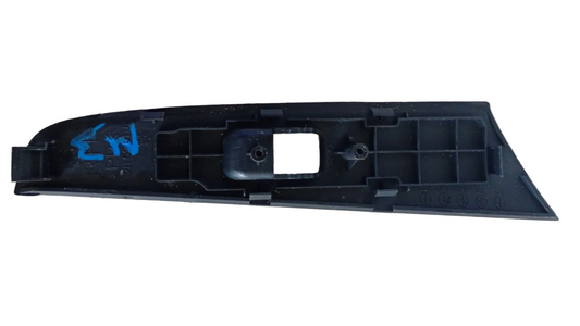 Embellecedor Mando Eleva Vidrio Mazda3