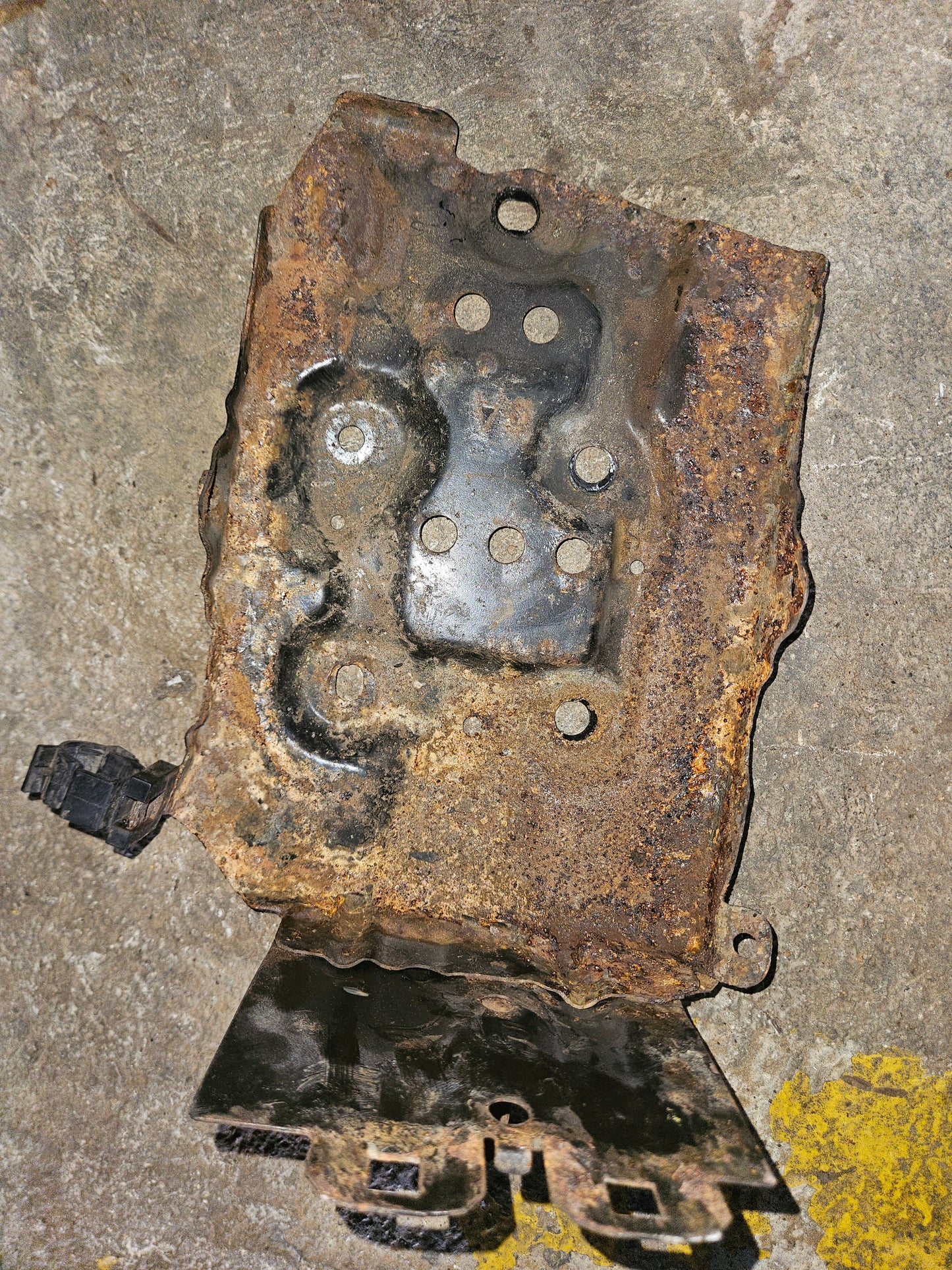 Base Batería Nissan Sentra B15