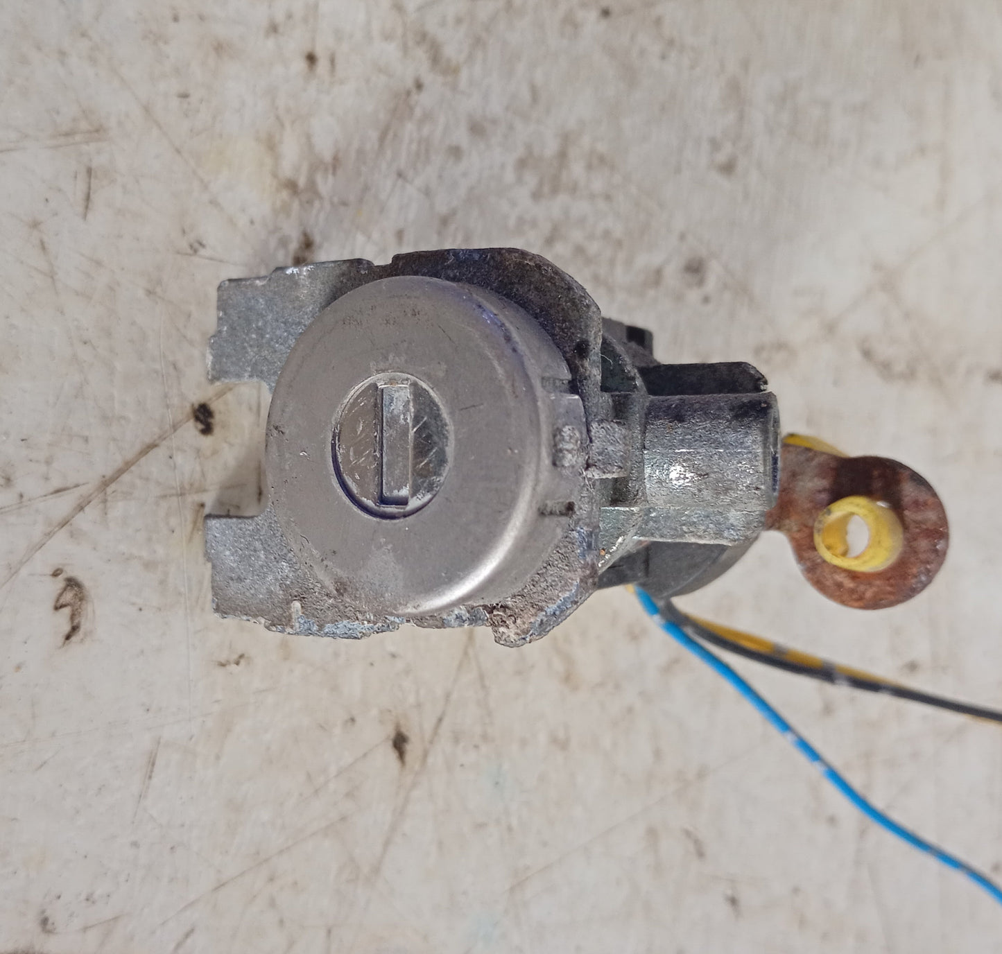 Cilindro Cerradura Maleta Nissan Tiida