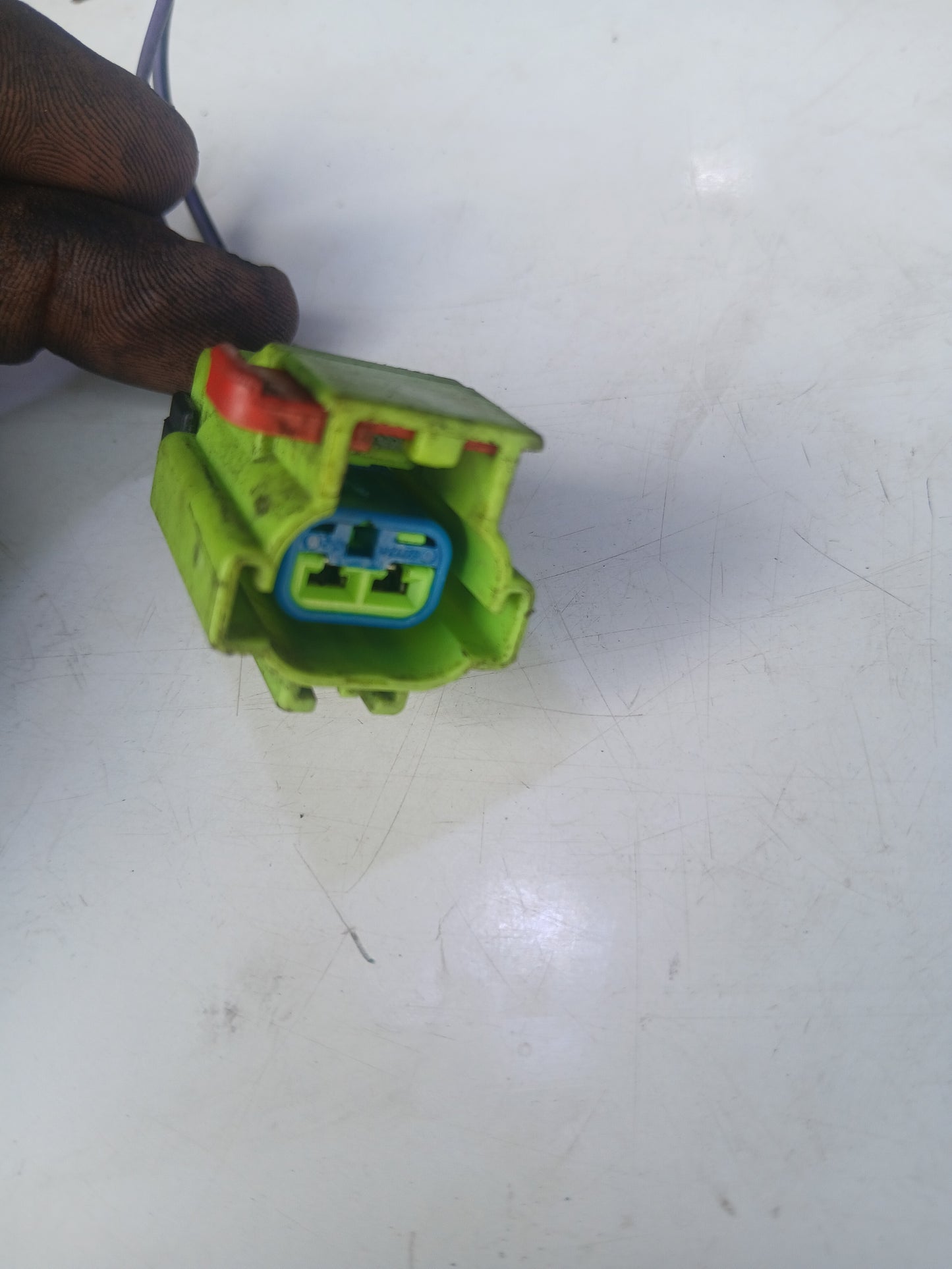 Conector Valvula Presion Aceite Dodge Caliber Jeep 3.7