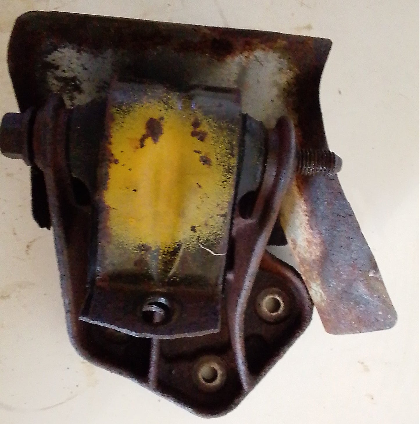 Base Soporte Grande De Motor Jeep 4.0