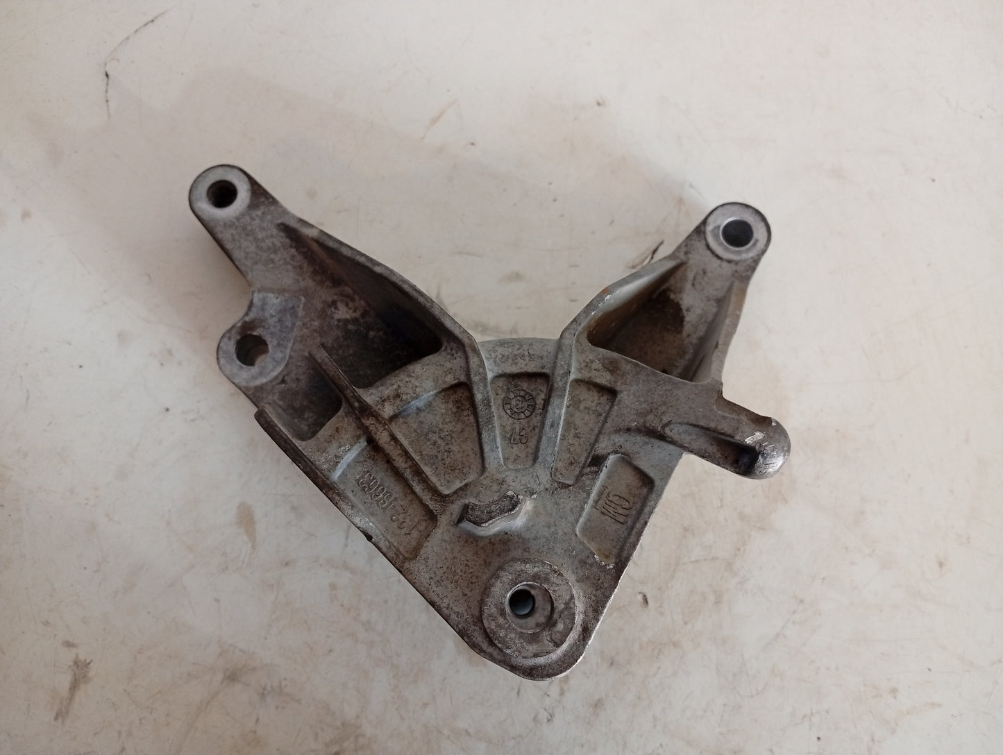 Soporte Base Caja Inferior Chevrolet Orlando