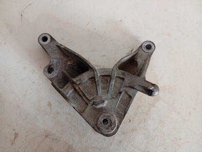 Soporte Base Caja Inferior Chevrolet Orlando