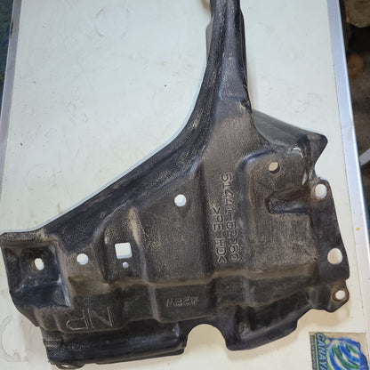 Guardapolvo Peto Motor Toyota Yaris 2006 2009 Sport Belta