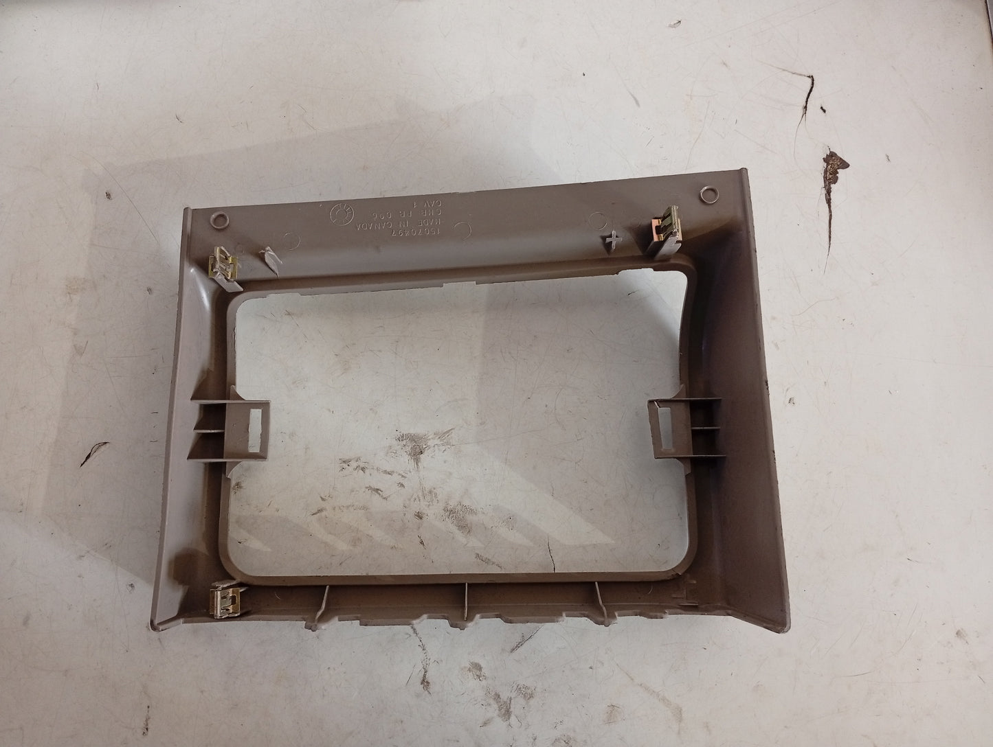 Moldura Tablero Central Inferior Chevrolet Avalanche Tahoe 1998 2006