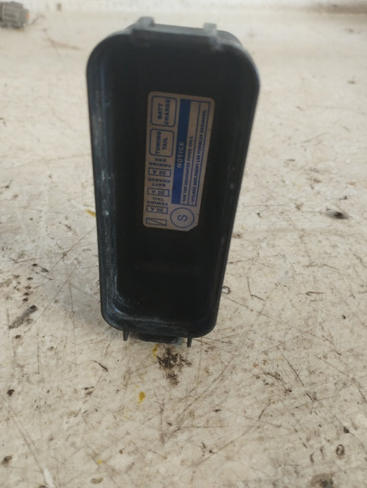 Tapa Fusilera Pequeña Toyota 4Runner 5VZ