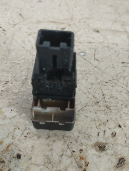 Boton Tecla Luz Emergencia Nissan Tiida