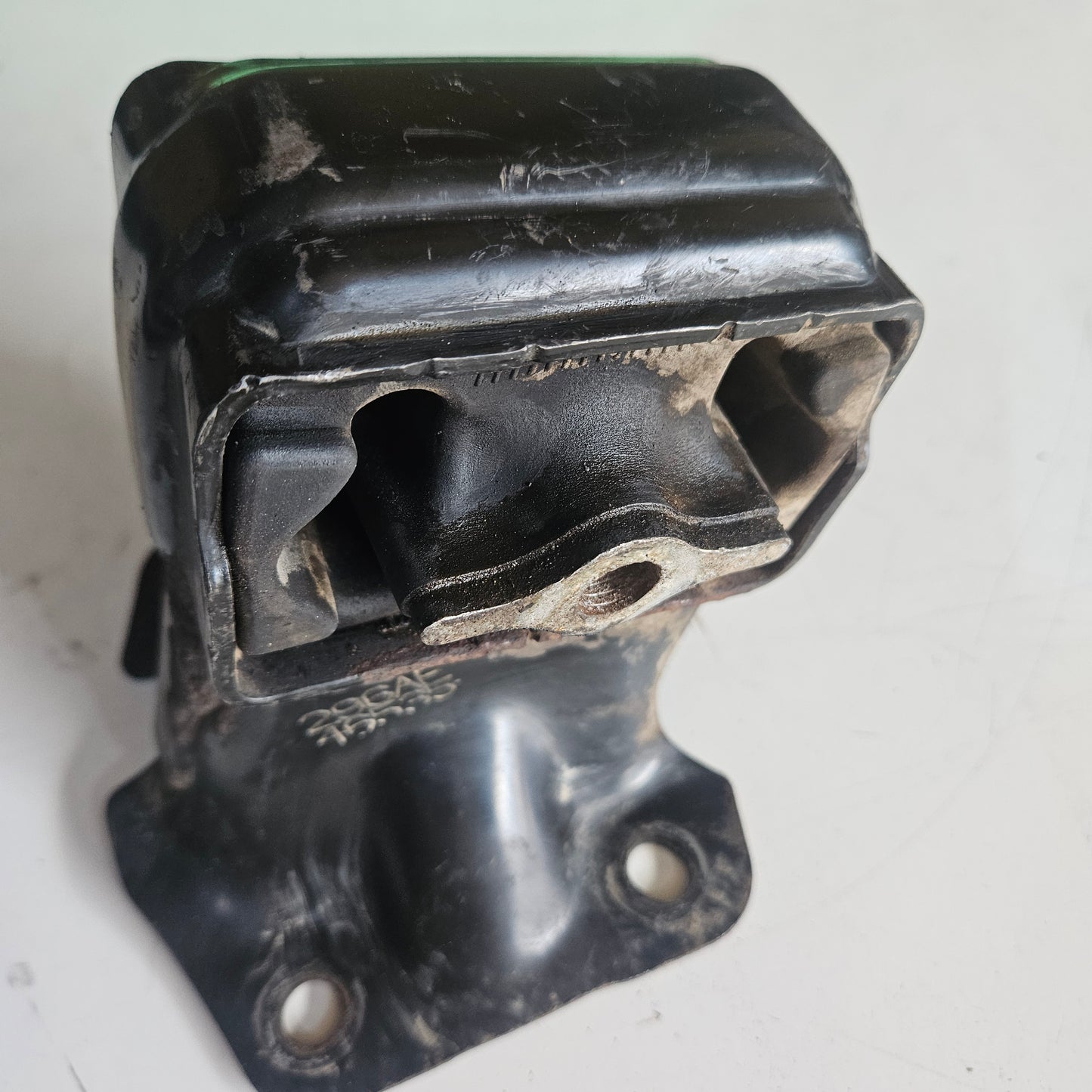 Base Soporte de Motor Jeep Liberty