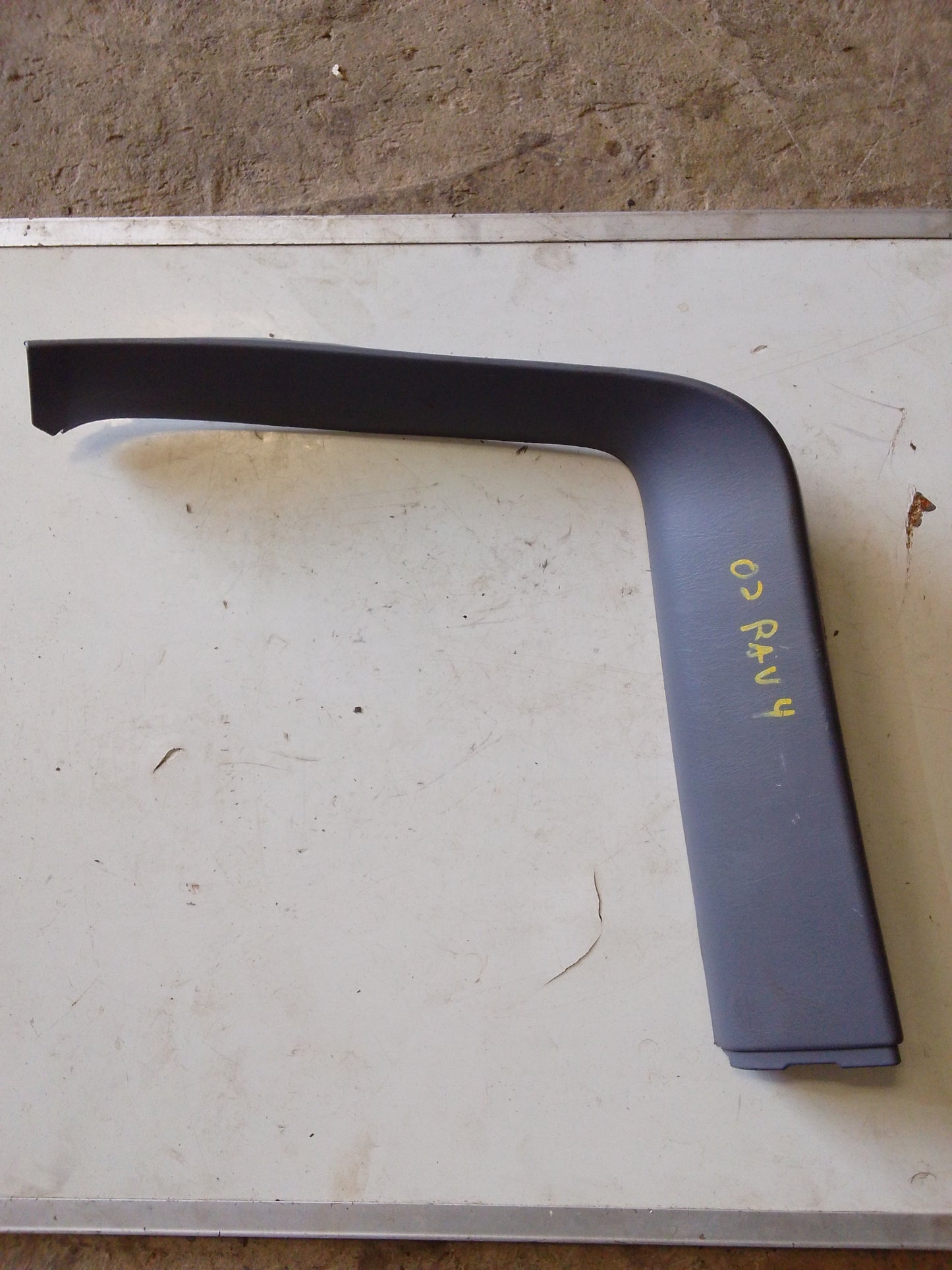 Moldura Interna Paral Puerta Toyota Rav4 2002